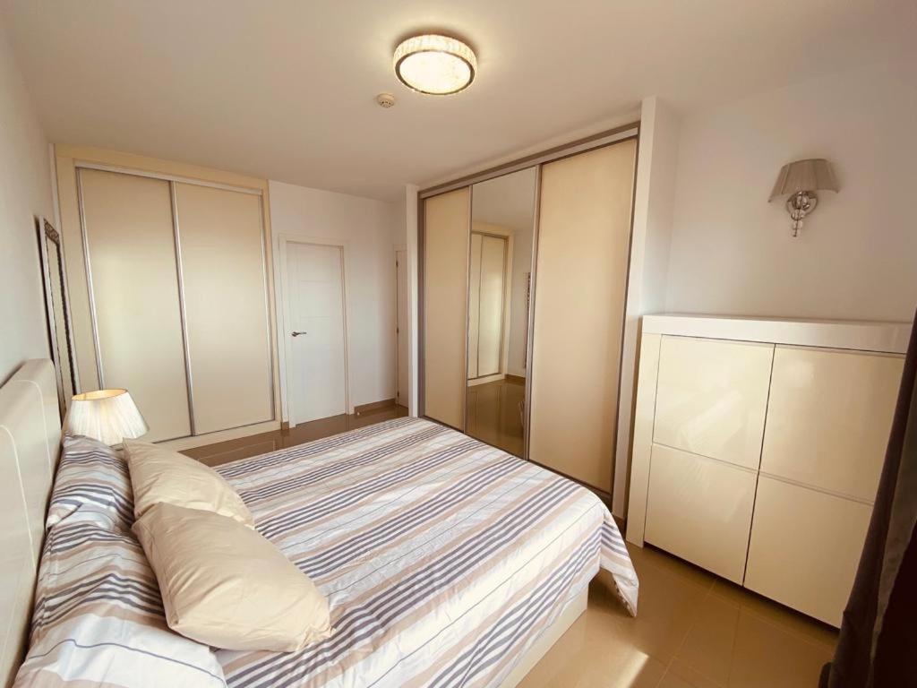 Gold Sunset Apartment Адехе Екстериор снимка