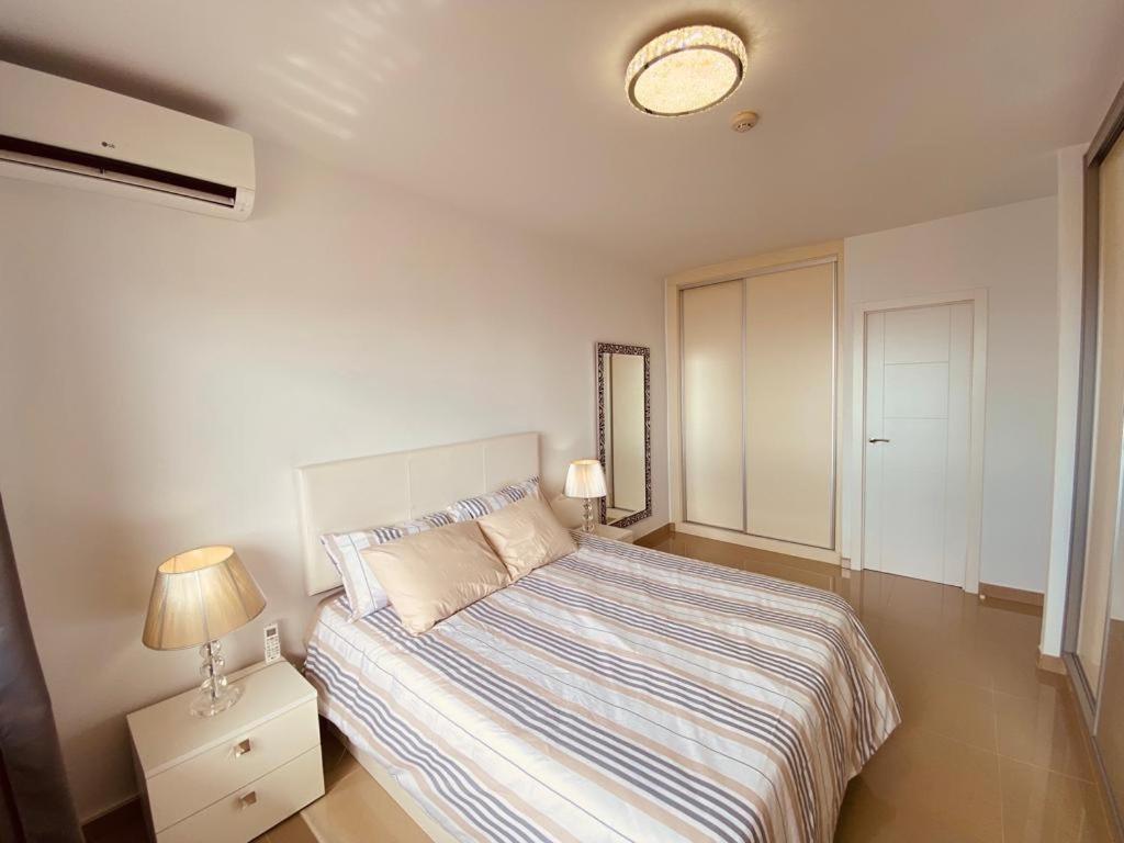 Gold Sunset Apartment Адехе Екстериор снимка