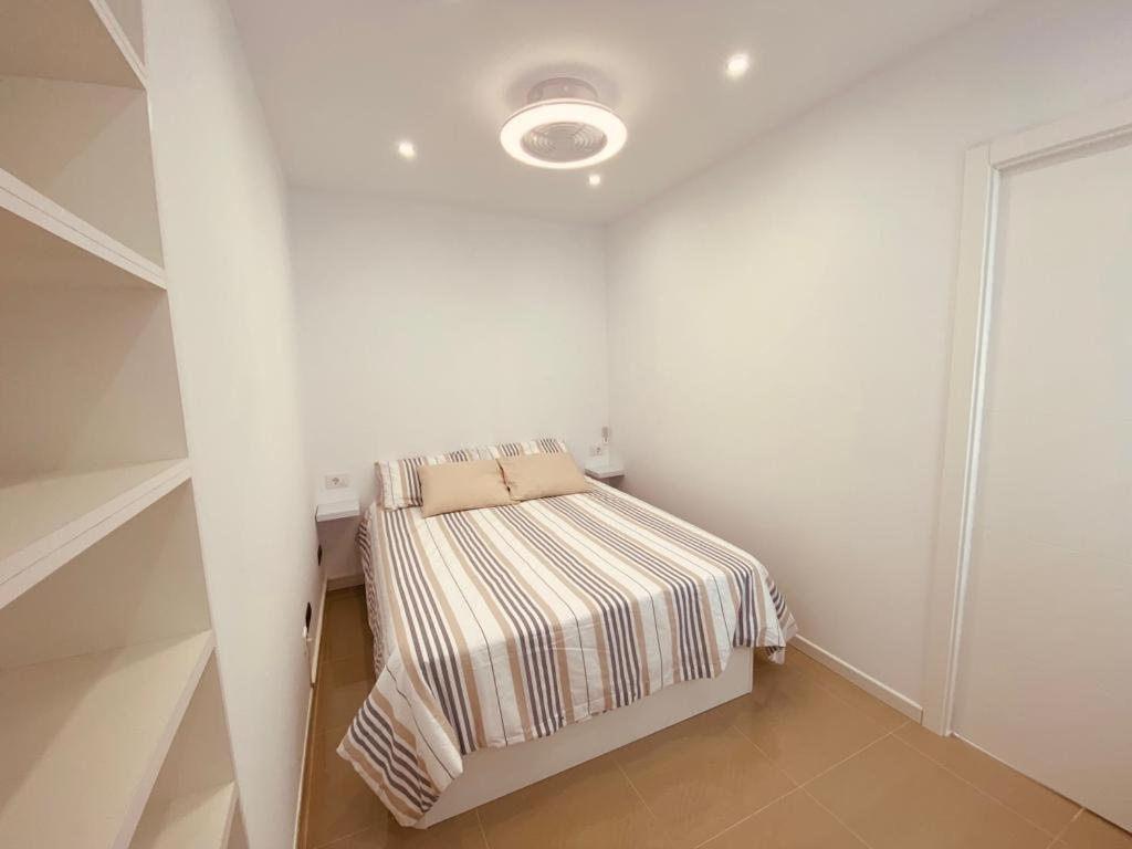 Gold Sunset Apartment Адехе Екстериор снимка